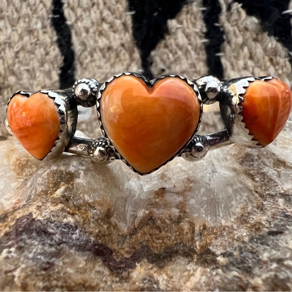 ❤️ Spiny Oyster Adjustable Heart Cuff Brushed Sterling Navajo Southwestern 17.3G - Picture 14 of 17